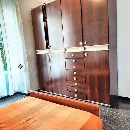 Charming In With Private Parking, 70 Sqm Génova
