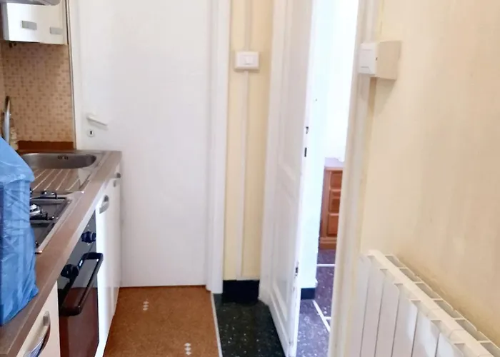 Apartman Charming In With Private Parking, 70 Sqm Genova