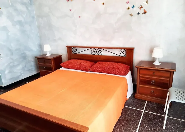 Charming In With Private Parking, 70 Sqm * Genova