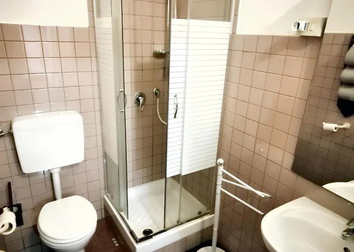 Charming In With Private Parking, 70 Sqm * Genova