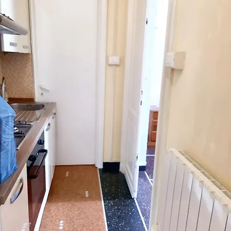 Διαμέρισμα Charming In With Private Parking, 70 Sqm Γένοβα