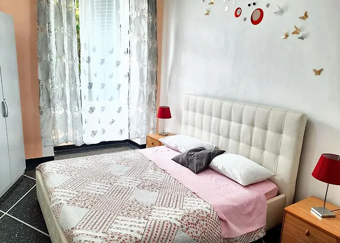 Charming In With Private Parking, 70 Sqm Lägenhet *